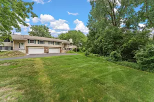 3836 Laurel Ct, Eagan, MN 55122 - Photo 28