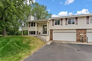 3836 Laurel Ct, Eagan, MN 55122 - Photo 2