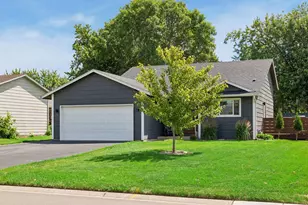 13761 Yosemite Ave S, Savage, MN 55378 - Photo 2