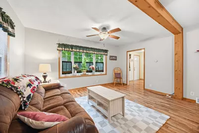 546 Erie Street SE, Hutchinson, MN 55350 - Photo 8
