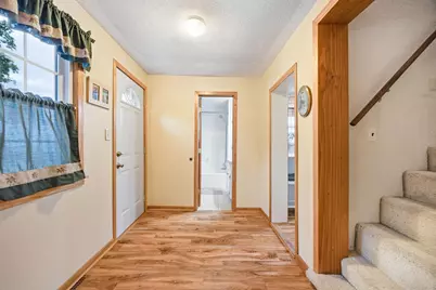 546 Erie Street SE, Hutchinson, MN 55350 - Photo 12