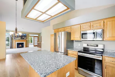 10926 Leaping Deer Lane, Eden Prairie, MN 55344 - Photo 6