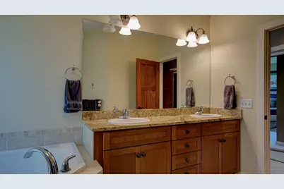 6065 Seamans Drive, Shorewood, MN 55331 - Photo 24