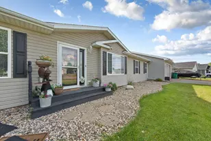 228 Plum Run, Le Sueur, MN 56058 - Photo 2