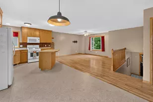 806 Marion Street Southeast, Isanti, MN 55040 - Photo 6