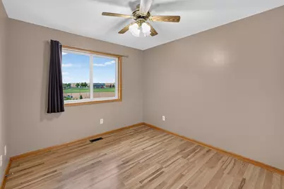 806 Marion Street SE, Isanti, MN 55040 - Photo 14