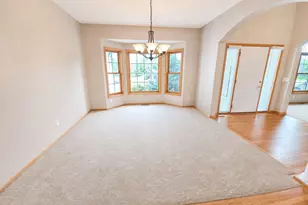 9756 211th St W, Lakeville, MN 55044 - Photo 6