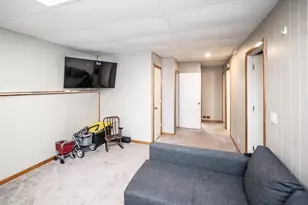 1083 Whitney Dr, Apple Valley, MN 55124 - Photo 18