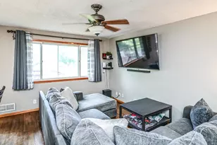 1083 Whitney Dr, Apple Valley, MN 55124 - Photo 12
