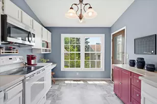 7477 W 110th St, Bloomington, MN 55438 - Photo 8