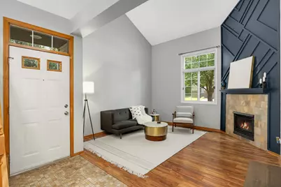 8419 Cortland Road, Eden Prairie, MN 55344 - Photo 2