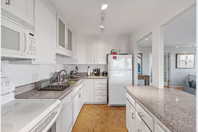 410 Groveland Avenue #602, Minneapolis, MN 55403 - Photo 18