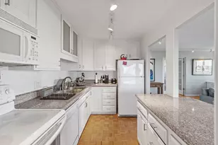 410 Groveland Ave, Minneapolis, MN 55403 - Photo 18