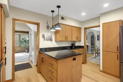 1648 Hillcrest Avenue, Saint Paul, MN 55116 - Photo 26