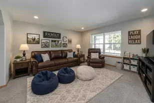 1008 Southern Woods Pl SW, Rochester, MN 55902 - Photo 8