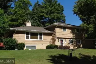 1627 Deerwood Dr, South Saint Paul, MN 55075 - Photo 2