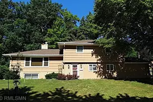 1627 Deerwood Dr, South Saint Paul, MN 55075 - Photo 1