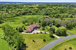 22720 Sweeney Ln, Lakeville, MN 55044 - Photo 6