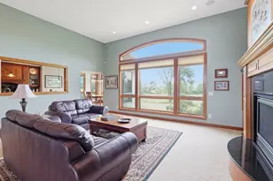 22720 Sweeney Ln, Lakeville, MN 55044 - Photo 12
