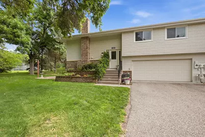 12095 71st Place N, Maple Grove, MN 55369 - Photo 2