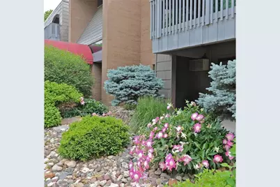 2800 Hamline Avenue N #332, Roseville, MN 55113 - Photo 10