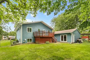 1390 Rainier Ln, Eagan, MN 55121 - Photo 6