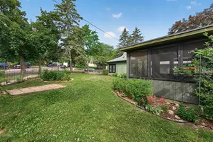 517 Sidney St E, Saint Paul, MN 55107 - Photo 46