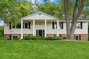 16608 Eagle Ridge Dr, Minnetonka, MN 55345 - Photo 1