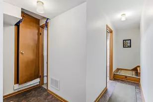 12800 Hilltop Rd, Burnsville, MN 55337 - Photo 16