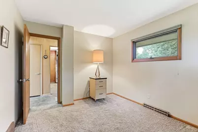 12800 Hilltop Road, Burnsville, MN 55337 - Photo 8