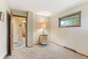 12800 Hilltop Rd, Burnsville, MN 55337 - Photo 8