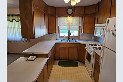 507 S Elm Street, Lamberton, MN 56152 - Photo 6