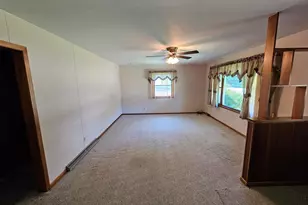 507 S Elm St, Lamberton, MN 56152 - Photo 10