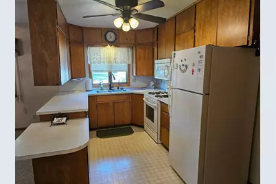 507 S Elm Street, Lamberton, MN 56152 - Photo 4