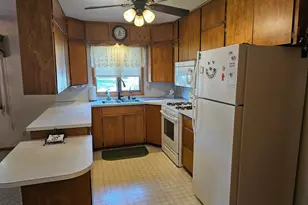 507 S Elm St, Lamberton, MN 56152 - Photo 4