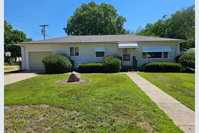507 S Elm Street, Lamberton, MN 56152 - Photo 1