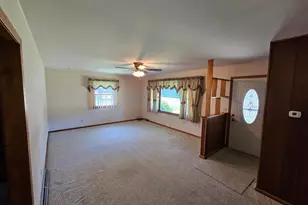 507 S Elm St, Lamberton, MN 56152 - Photo 10