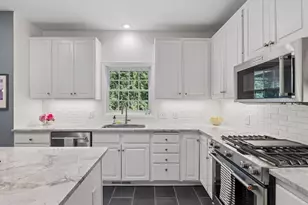 2710 Itasca Ave S, Saint Mary's Point, MN 55043 - Photo 2