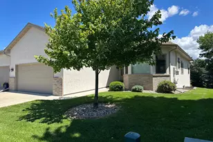 469 Roundhouse St, Shakopee, MN 55379 - Photo 36