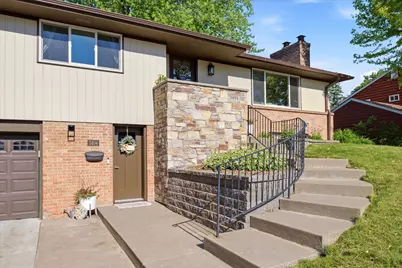 3404 Skycroft Drive, Saint Anthony, MN 55418 - Photo 4