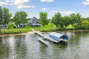 161 Lakeshore Cir, Waconia, MN 55387 - Photo 2