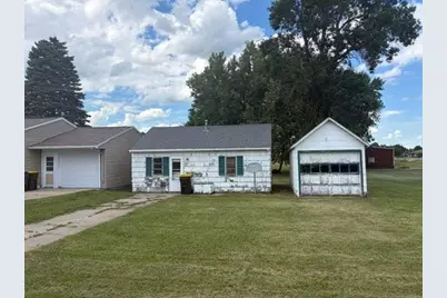 522 E 2nd Street N, Truman, MN 56088 - Photo 1