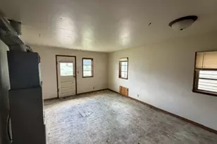 522 E 2nd St N, Truman, MN 56088 - Photo 8