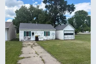 522 E 2nd Street N, Truman, MN 56088 - Photo 2