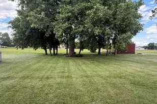 522 E 2nd St N, Truman, MN 56088 - Photo 14