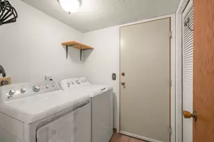 8133 Curtis Ln, Eden Prairie, MN 55347 - Photo 14