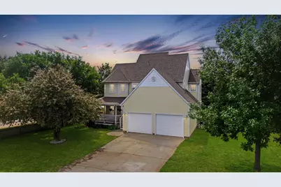 3921 5th Street S, Moorhead, MN 56560 - Photo 2