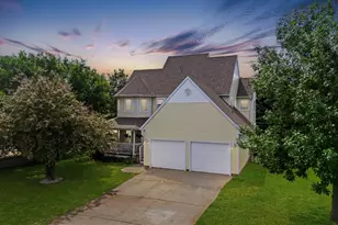 3921 5th St S, Moorhead, MN 56560 - Photo 2