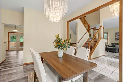 547 Abbey Way, Mendota Heights, MN 55120 - Photo 14
