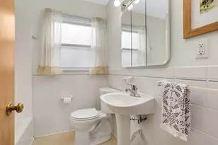 539 Frontenac Pl, Saint Paul, MN 55104 - Photo 12